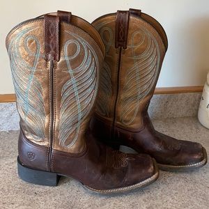 Cowboy ariat boots